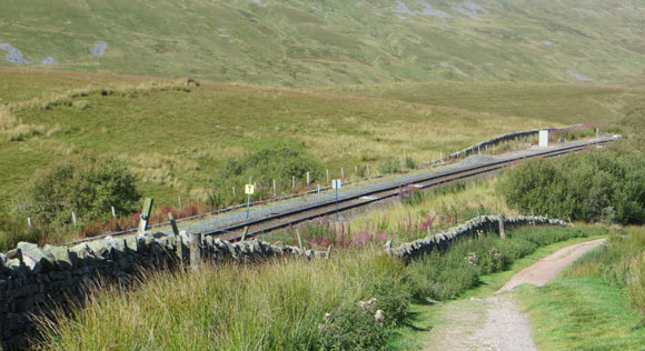 Leeds-Settle-Carlisle-train-line-near-whernside