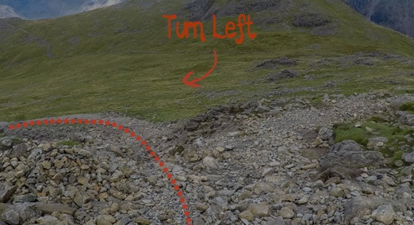 Important left turn when descending Scafell Pike