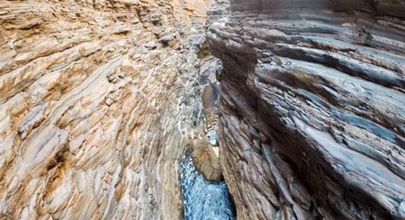 Tight walls in Karijini