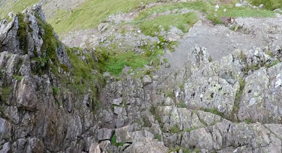 Steep descent down Striding Edge