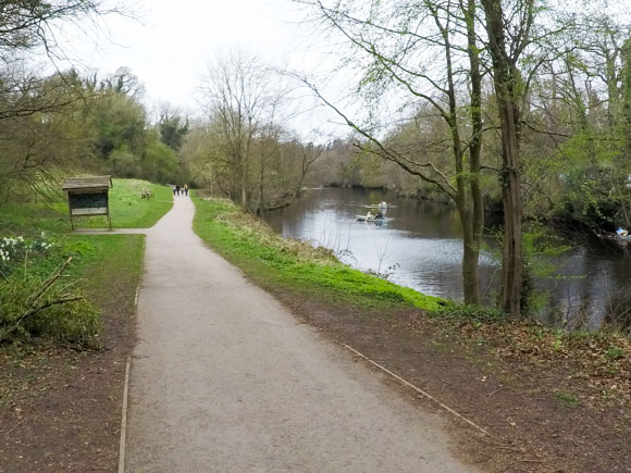 River Nidd walking path